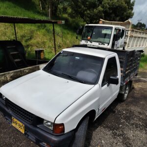 35-019 CHEVROLET LUV 2300 ESTACAS AÑO 1996 4x2 GASOLINA