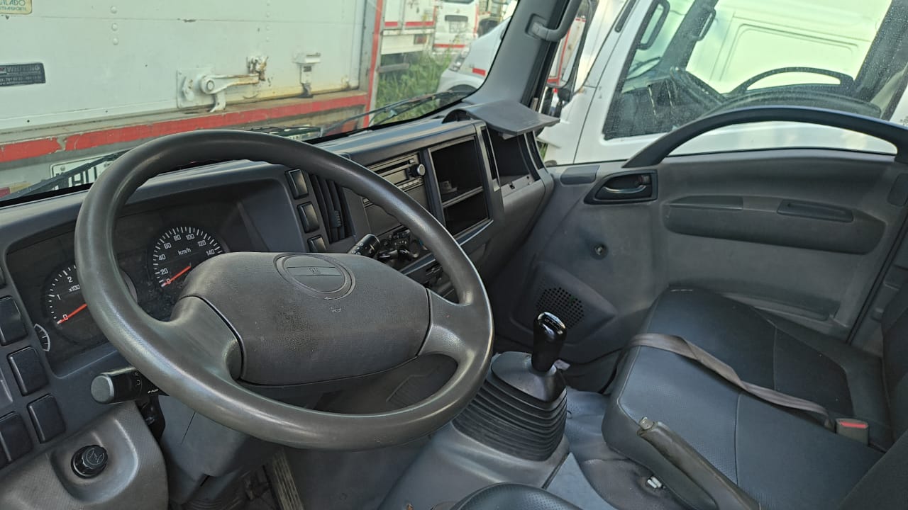 Lote #24 NKR 700P Reward 4x2 3000CC - Imagen 6