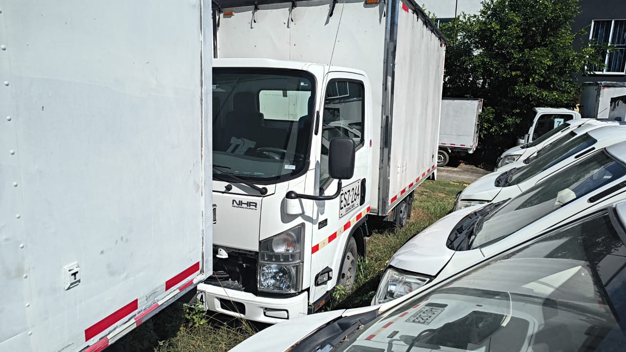 Lote #26 NKR 700P Reward 4x2 3000CC - Imagen 2